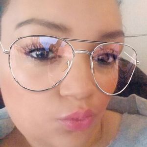 Meet your Posher, Nay